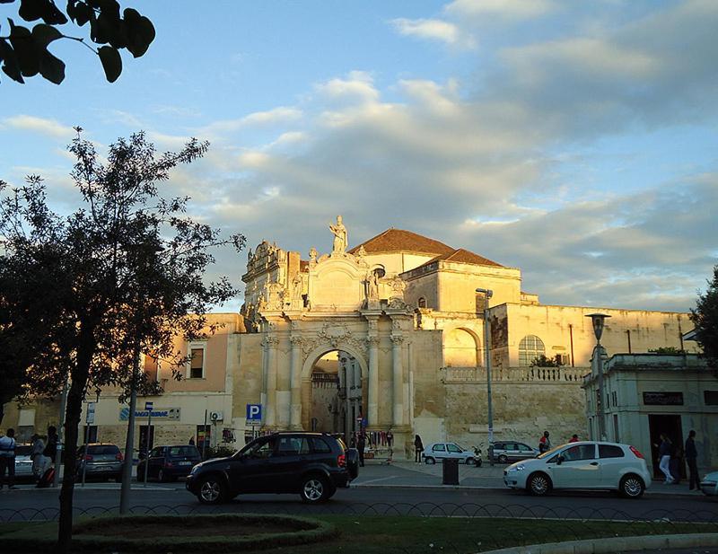 M&R House Vila Lecce Exterior foto